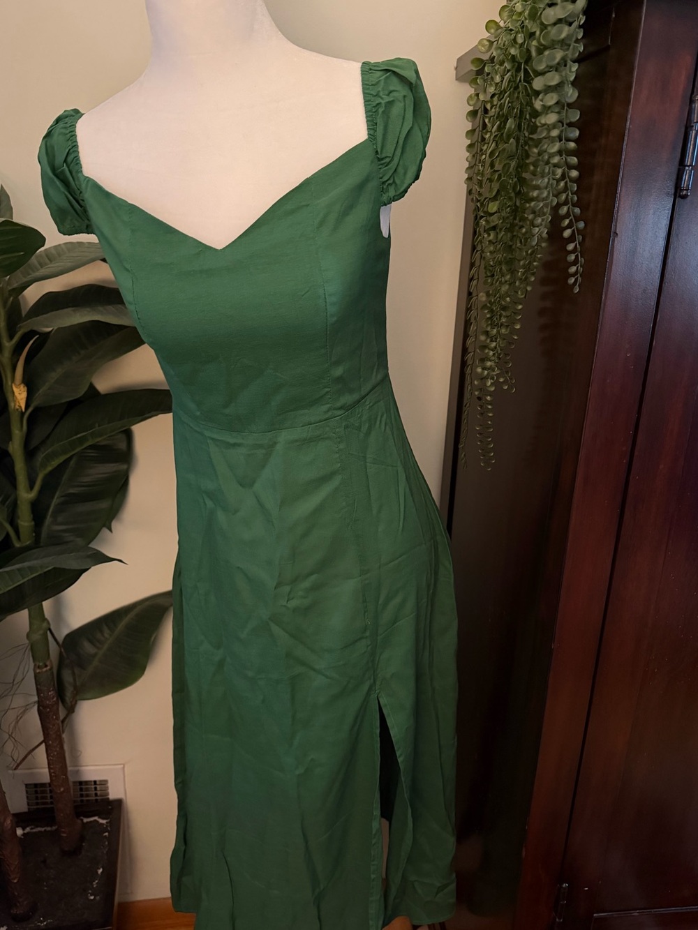 RIHOAS Sweetheart Cap Sleeve Midi Dress